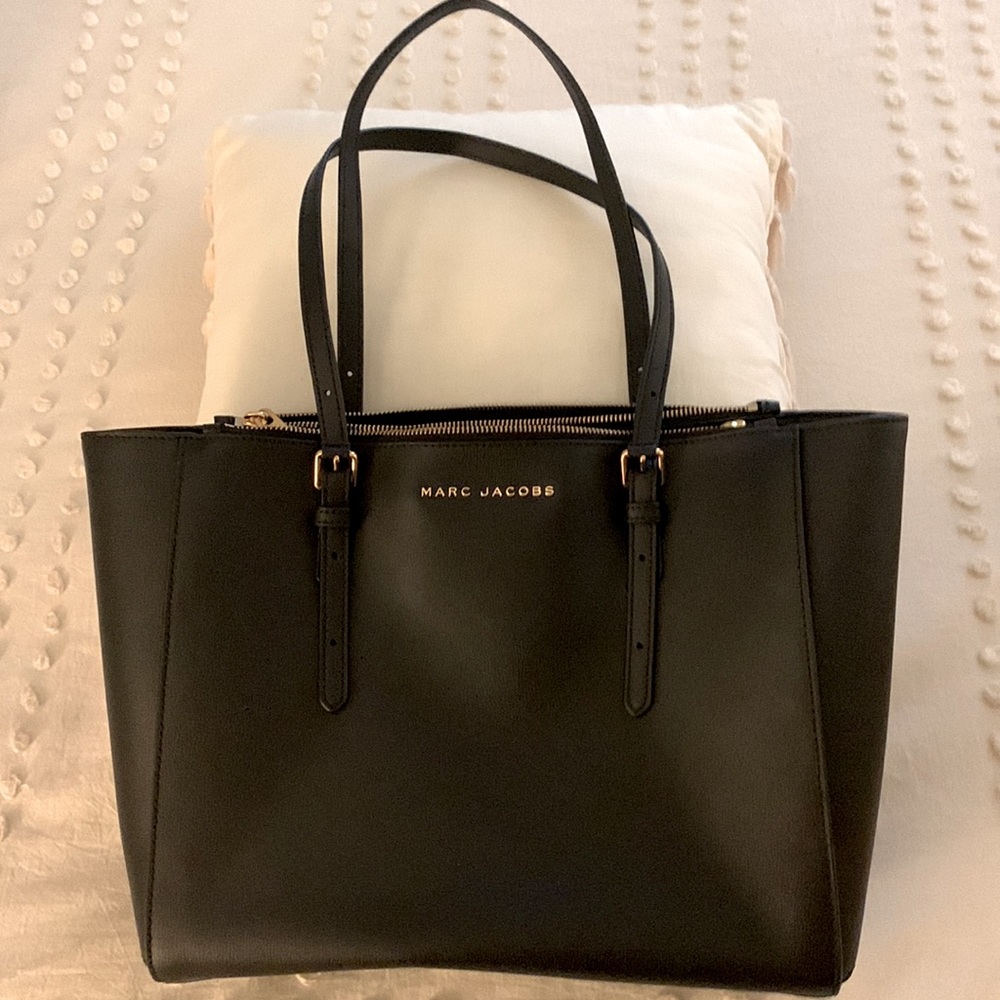 Marc Jacobs Black Leather carry all with MK dust bag.